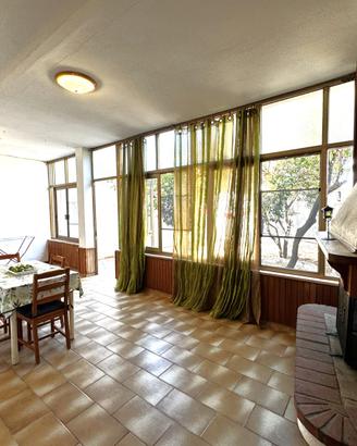 Quadrivano con Cortile, Box e veranda