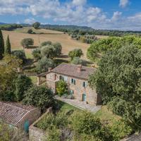 Casale unico in una posizione panoramic