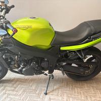 Triumph 600 speed four (2004)
