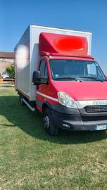 Iveco Daily con sponda