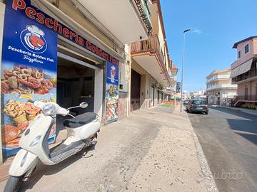 VIA INNAMORATI; Locale Comm. con Agibilità FL76