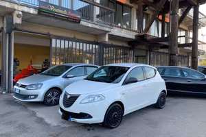 Lancia Ypsilon elefantino-5 porte-con solo 60000 k