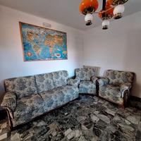 divano 3 posti e 2 poltrone