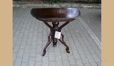 Consolina di epoca 800