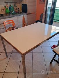 Tavolo IKEA 