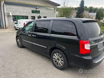 Lancia Voyager anno 06/2014