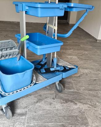 Carrello per pulizie
