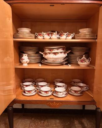 Royal Albert Old Country Roses