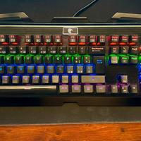 Tastiera meccanica RGB