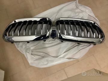 Mascherina per bmw 520D xdrive 2022/2023.