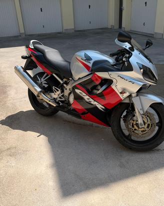 HONDA CBR F 600