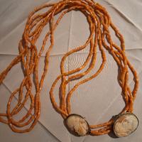 collana in corallo di Sciacca con camei