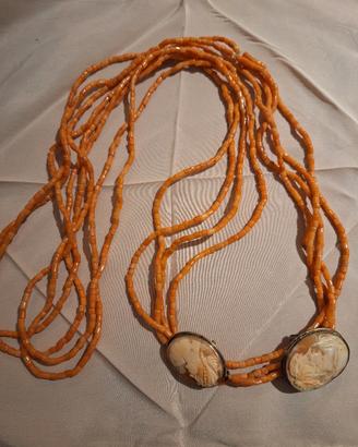 collana in corallo di Sciacca con camei