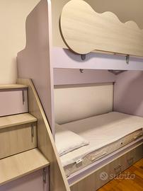 letto a castello con scaletta a cassettoni
