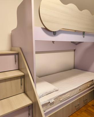 letto a castello con scaletta a cassettoni