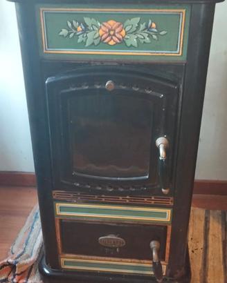 Stufa a legno SIDEROS con rivestimento maiolica