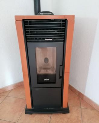 Stufa a pellet Ravelli