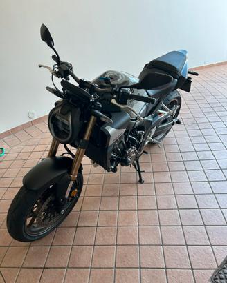 Honda CB650R E-Clutch