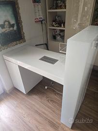 tavolo per unghie 