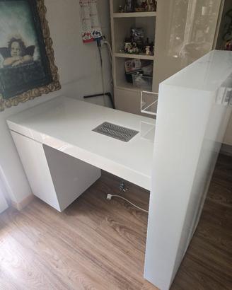 tavolo per unghie 