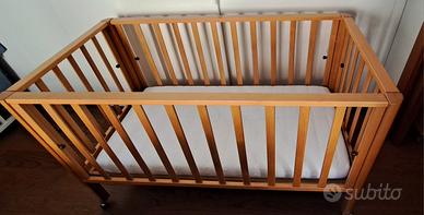 Lettino con sponde per bambino
