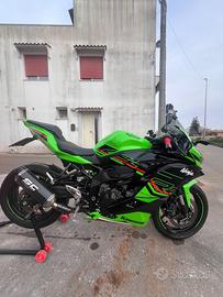 Kawasaki Ninja ZX4-RR