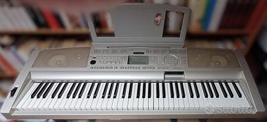 Piano digitale / Arranger YAMAHA DGX300 + Stand