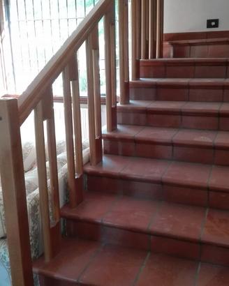 Ringhiera in legno da interno