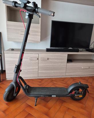 Monopattino NAVEE V40i Pro - Pari al NUOVO