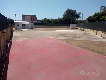 Piazzale commerciale zona Viale Marconi Cagliari