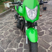 Kawasaki ZR7