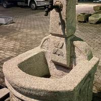 Fontana in vera pietra granito