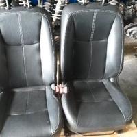 Interno in pelle nissan pulsar sedili
