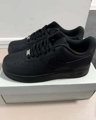 Nike Air Force 1 Low Nere, taglia 43