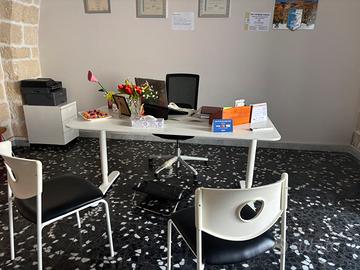 Scrivania ufficio e cassettiera Ikea