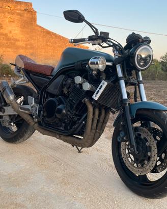 Yamaha fazer 600 cafe racer