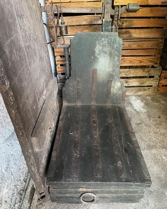 Bilancia antica per carichi