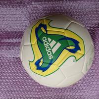 Pallone Adidas size 5 collezione