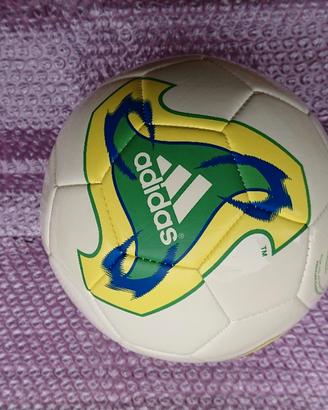 Pallone Adidas size 5 collezione