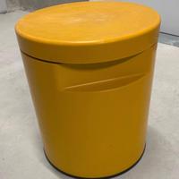 Sgabello/contenitore-tavolino ROLLE di ILMA-GIALLO