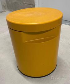 Sgabello/contenitore-tavolino ROLLE di ILMA-GIALLO