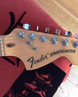 Fender Stratocaster tipo Black strat