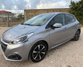 Peugeot 208 PureTech 82 Stop&Start 5 porte Signatu