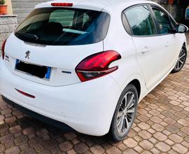 PEUGEOT 208 DIESEL del 2015