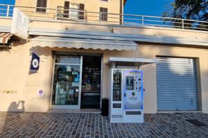 Tabaccheria in zona collegi