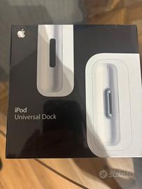 Apple iPad universal dock
