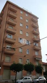 2 LOCALI A DIANO MARINA