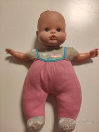 bambola morbida e profumata per bambine Nenuco 