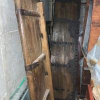 Antico portale monastico della Mongolia -