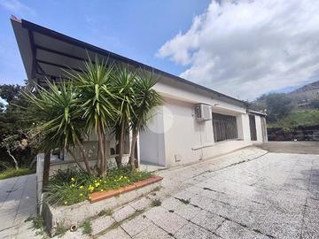 VILLA SINGOLA A CARINI